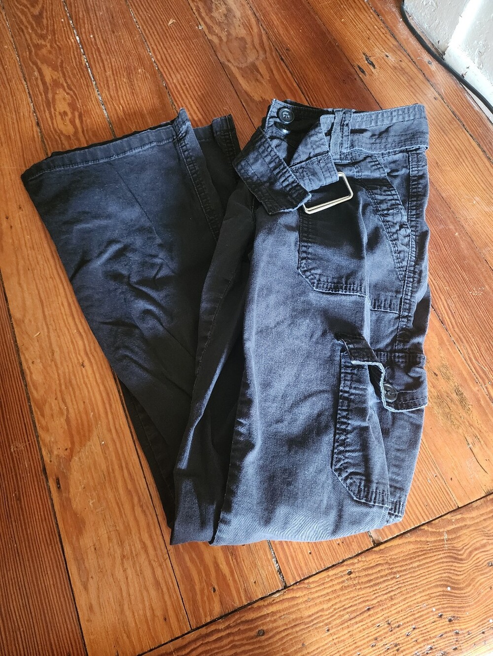 Wallflower Feisty Curvy Low-Rise Fit Cargo Pants